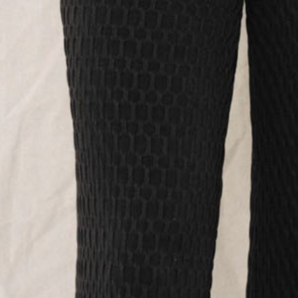 B150B🌺Perfect BLACK elastic waist straight leg pants-upscale honeycomb pattern - Picture 3 of 7